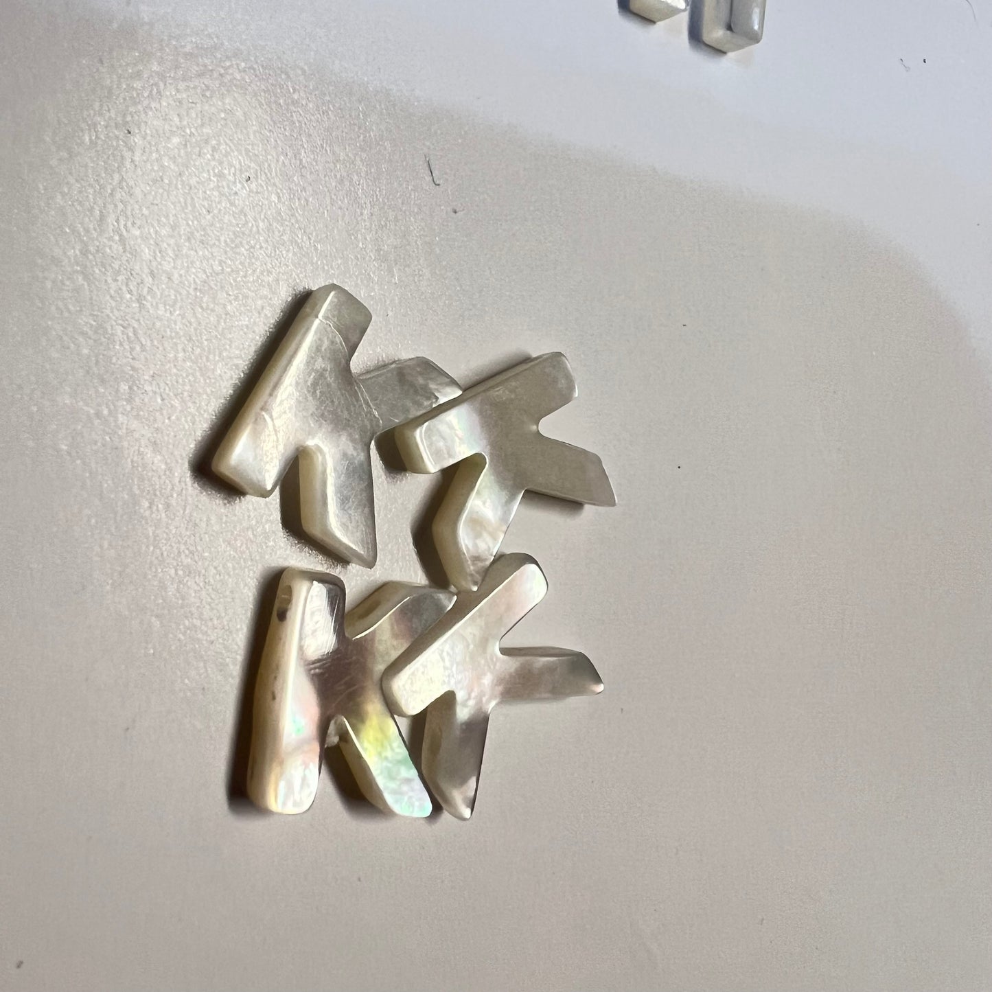 Nacre Initials Float - Chockers