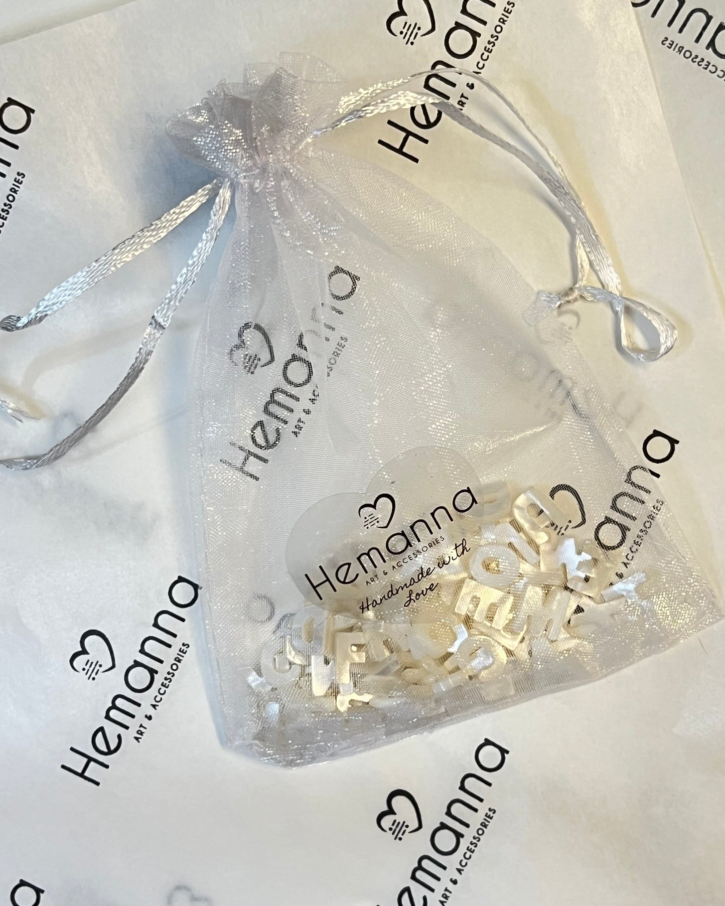 Nacre Initials Float - Chockers
