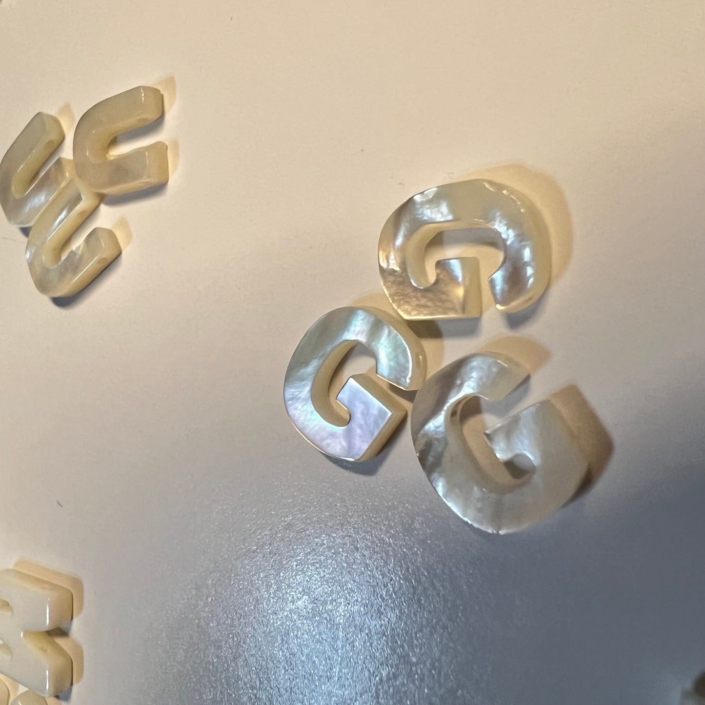 Nacre Initials Float - Chockers