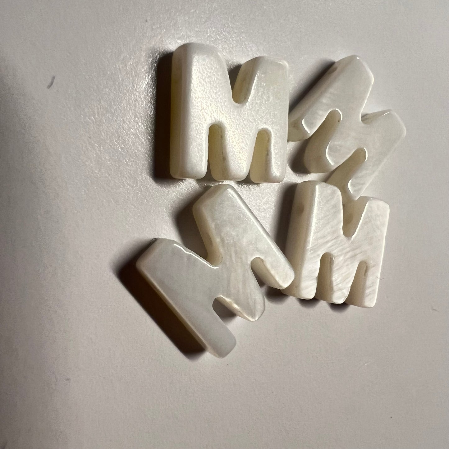 Nacre Initials Float - Chockers